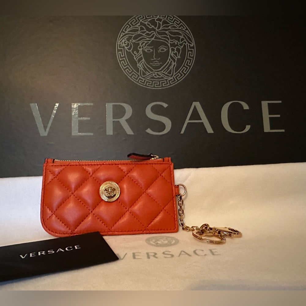 Versace Medusa Quilted orange leather zipper card case wallet NEW (AUTHE…